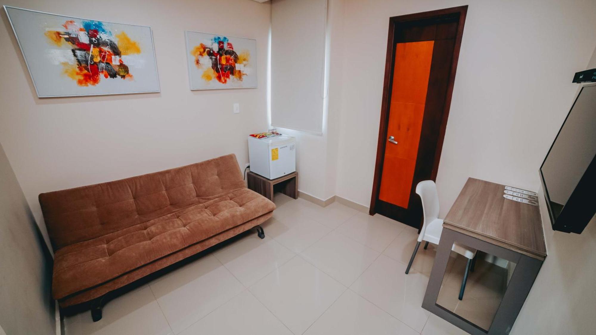 Hotel Seven Монтерия Экстерьер фото