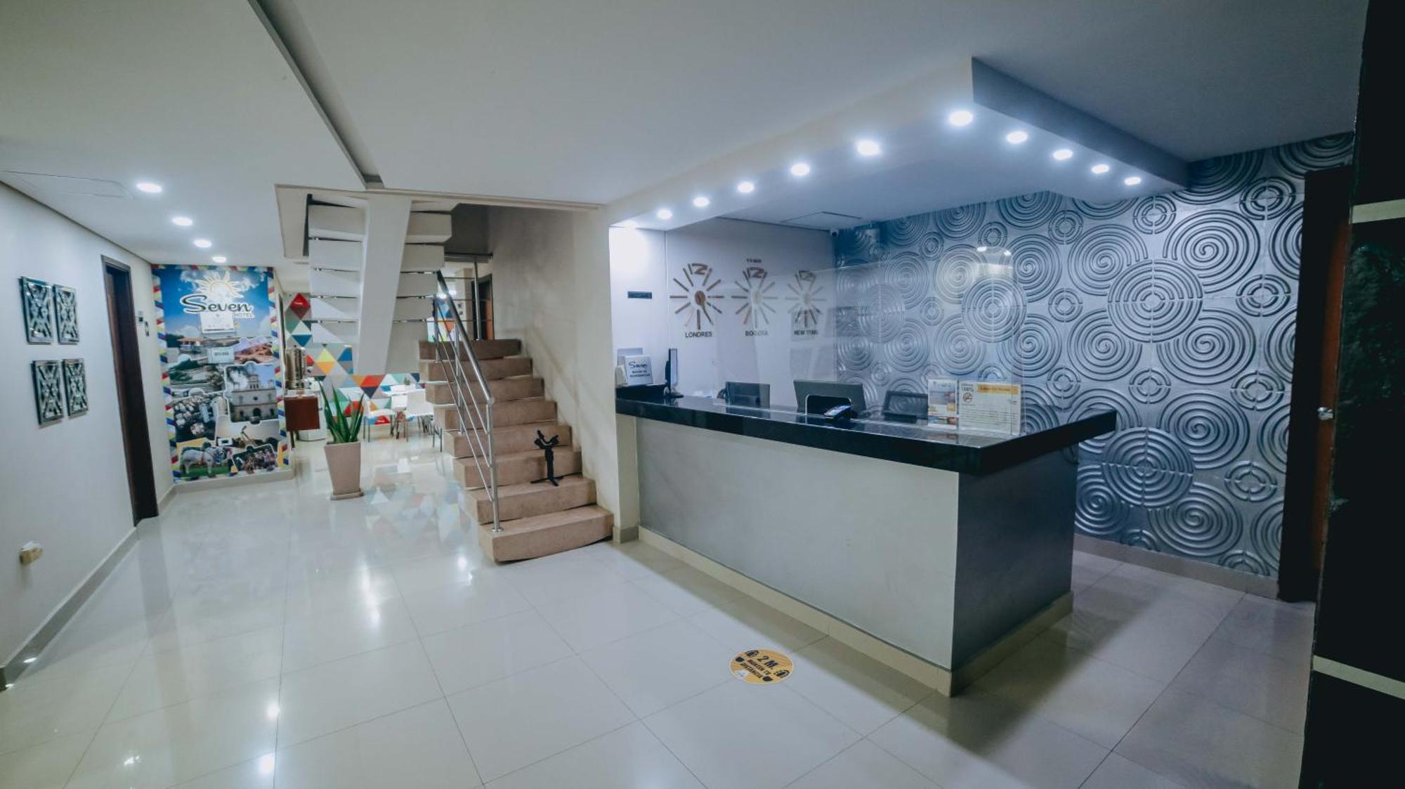 Hotel Seven Монтерия Экстерьер фото