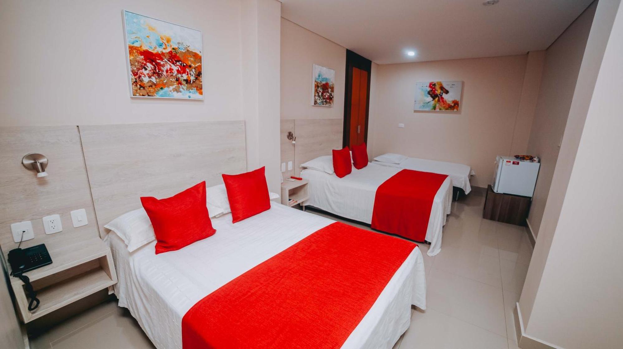 Hotel Seven Монтерия Экстерьер фото
