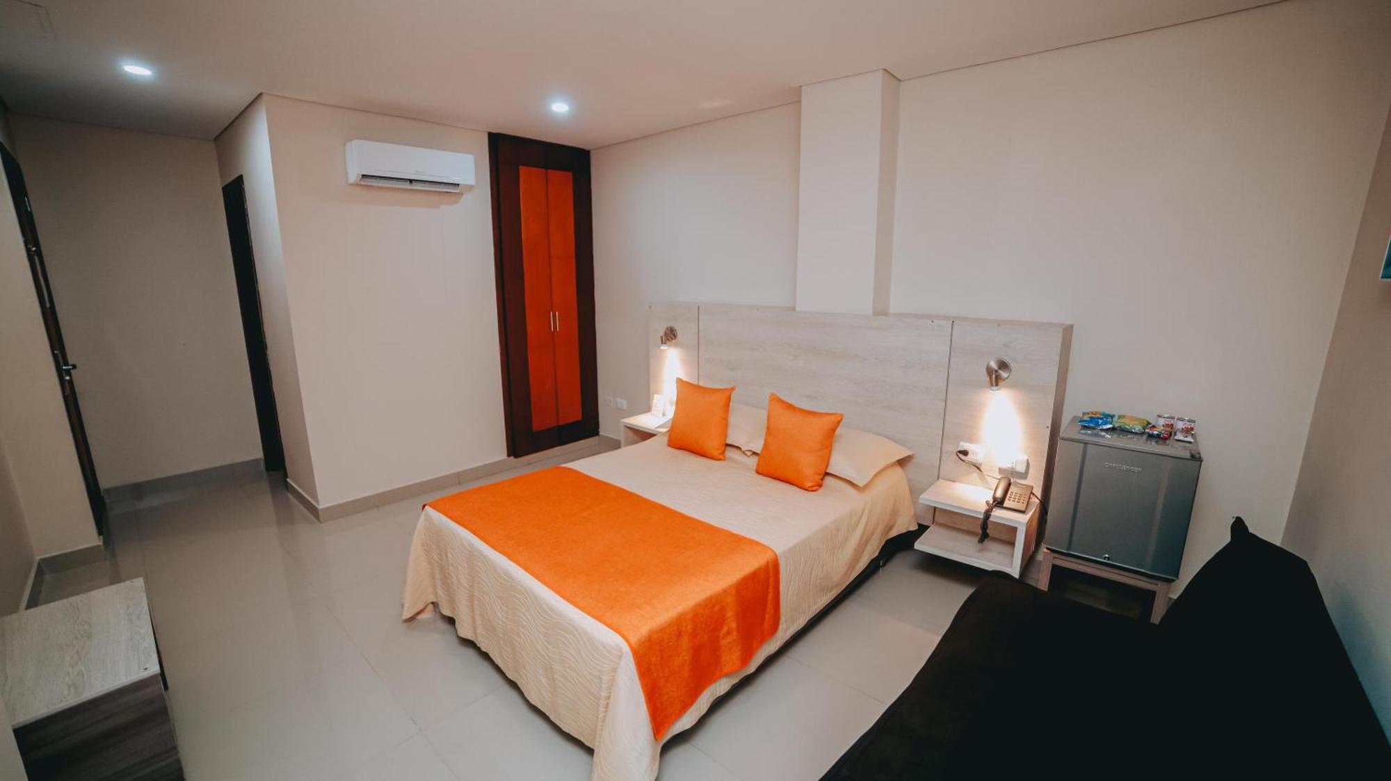 Hotel Seven Монтерия Экстерьер фото